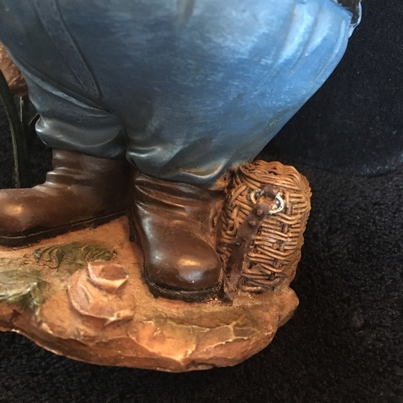 VINTAGE Fisherman Figurine - Picture 9 of 13